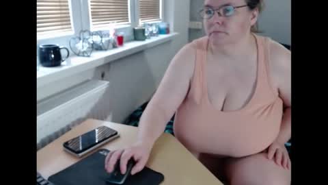 Sweetboobs85h online show from March 2025 08:30:02 AM