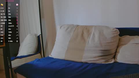 Snapshot of sweetbubble1 chatting on November 2025 11:22:01 AM Alex online show from November 2025 11:22:01 AM