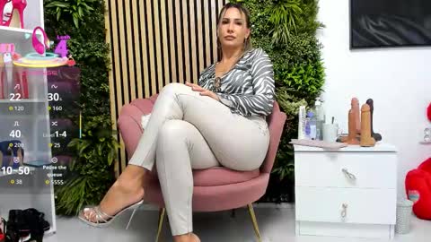 Cherry online show from October 2025 06:01:01 AM