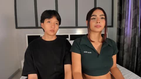 Eva Short hair girl  - Victoria Long red hair online show from October 2025 06:31:02 PM