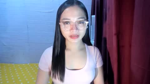 Snapshot of sweetcummer27 chatting on September 2025 04:45:01 PM SOPHIA online show from September 2025 04:45:01 PM