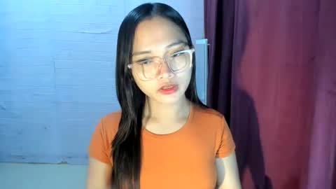 Snapshot of sweetcummer27 chatting on October 2025 10:10:01 PM SOPHIA online show from October 2025 10:10:01 PM