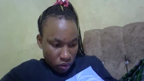 sweetdiva2012 online show from December 2024 08:40:02 PM