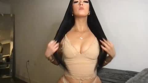 Snapshot of sweetgraciexo chatting on October 2025 02:57:02 AM Gracie online show from October 2025 02:57:02 AM