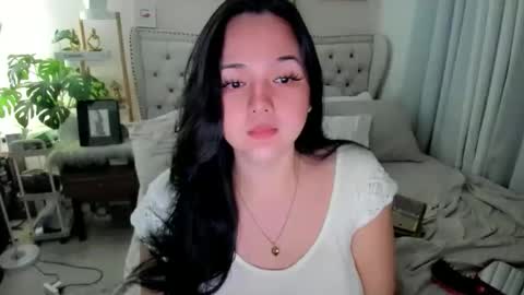 Layla online show from October 2025 10:32:02 AM