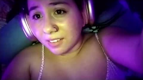 Ana Mara  i cant Make noise My family is here  online show from February 2025 06:22:02 AM