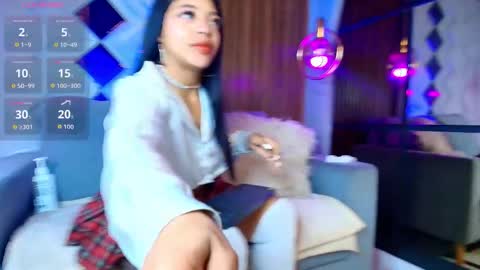 Snapshot of sweetie_foxxxx chatting on October 2025 11:11:01 AM violeta online show from October 2025 11:11:01 AM