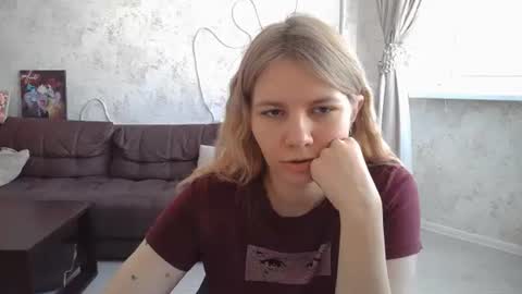 SweetieeFox online show from September 2025 07:18:02 AM