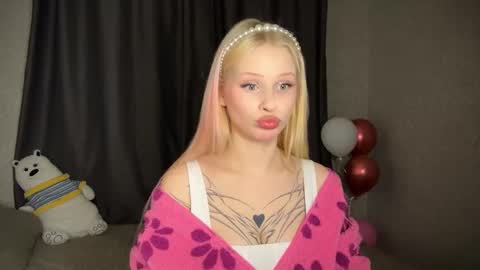 Snapshot of sweetielis chatting on December 2024 06:16:01 PM sweetie Lisa3 online show from December 2024 06:16:01 PM