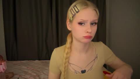 Snapshot of sweetielis chatting on January 2025 05:23:01 PM sweetie Lisa3 online show from January 2025 05:23:01 PM