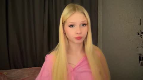 Snapshot of sweetielis chatting on January 2025 05:15:01 PM sweetie Lisa3 online show from January 2025 05:15:01 PM