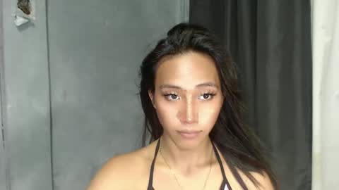 Snapshot of sweetiie_caren chatting on March 2025 02:17:01 AM CAREN online show from March 2025 02:17:01 AM