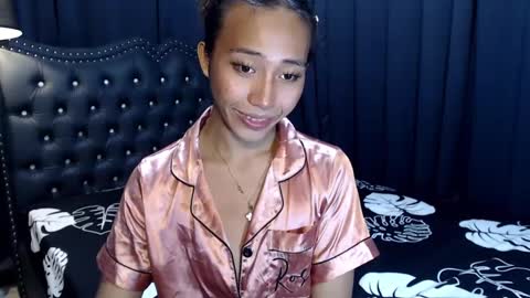 Snapshot of sweetiie_caren chatting on March 2025 06:23:02 PM CAREN online show from March 2025 06:23:02 PM