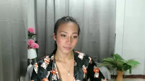Snapshot of sweetiie_caren chatting on March 2025 06:32:01 AM CAREN online show from March 2025 06:32:01 AM