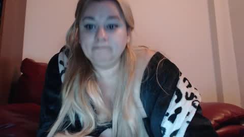 Snapshot of sweetkendraxxx4u chatting on December 2024 10:03:02 PM Sweet kendra online show from December 2024 10:03:02 PM