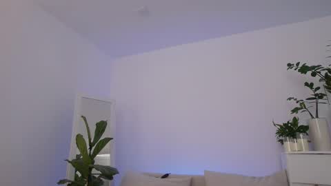 SweetKira1 online show from October 2025 07:50:01 AM