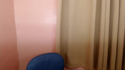 Leah online show from January 2025 10:41:02 AM