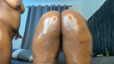 sweetlight_pie online show from September 2025 01:07:02 AM