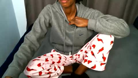 Snapshot of sweetlilly2540 chatting on October 2025 06:51:01 PM sweetlilly2540 online show from October 2025 06:51:01 PM