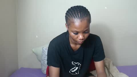 sweetlipss_ online show from September 2025 05:01:02 PM