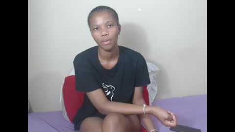 sweetlipss_ online show from September 2025 05:24:02 PM