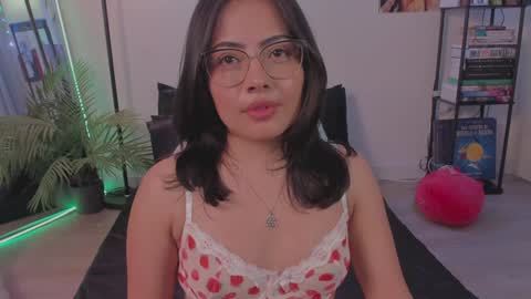 Lizzy online show from December 2024 02:13:02 AM