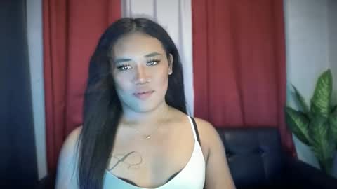Snapshot of sweetlove_mia chatting on October 2025 04:52:02 PM your filipina girl MIA online show from October 2025 04:52:02 PM