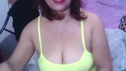 Snapshot of sweetmature_69 chatting on October 2025 12:58:01 PM sweetmature_69 online show from October 2025 12:58:01 PM