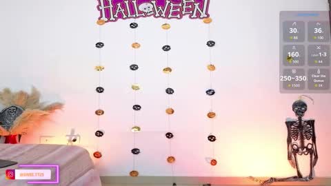 Snapshot of sweetmia_25 chatting on October 2025 07:26:02 PM MIA online show from October 2025 07:26:02 PM