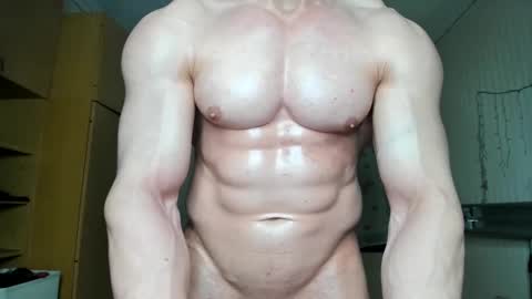 Snapshot of sweetmuscles_boy chatting on December 2024 08:26:01 AM Lorenzo online show from December 2024 08:26:01 AM