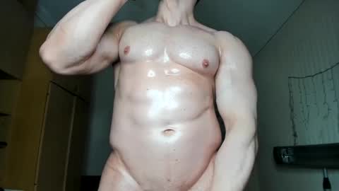 Snapshot of sweetmuscles_boy chatting on December 2024 10:28:02 AM Lorenzo online show from December 2024 10:28:02 AM
