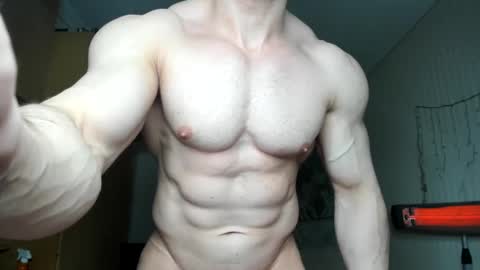 Snapshot of sweetmuscles_boy chatting on February 2025 04:04:01 PM Lorenzo online show from February 2025 04:04:01 PM