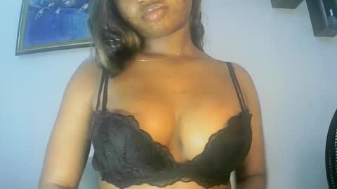 Snapshot of sweetness755325 chatting on September 2025 06:00:01 PM sweetness755325 online show from September 2025 06:00:01 PM