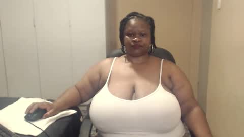 Snapshot of sweetnoziexxx chatting on October 2025 04:31:02 AM sweetnoziexxx online show from October 2025 04:31:02 AM