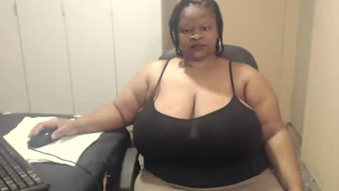 Snapshot of sweetnoziexxx chatting on October 2025 04:33:01 AM sweetnoziexxx online show from October 2025 04:33:01 AM