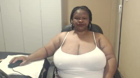 Snapshot of sweetnoziexxx chatting on October 2025 06:06:02 AM sweetnoziexxx online show from October 2025 06:06:02 AM
