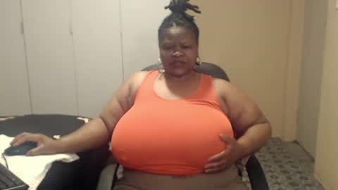 Snapshot of sweetnoziexxx chatting on November 2025 12:46:01 AM sweetnoziexxx online show from November 2025 12:46:01 AM