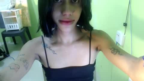 Erica   online show from October 2025 04:42:02 PM