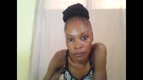 ESTHER online show from January 2025 05:53:02 AM