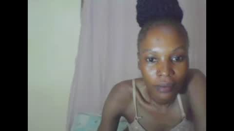 ESTHER online show from January 2025 06:21:01 PM