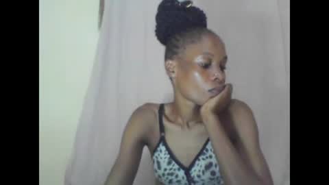 ESTHER online show from January 2025 06:52:01 PM
