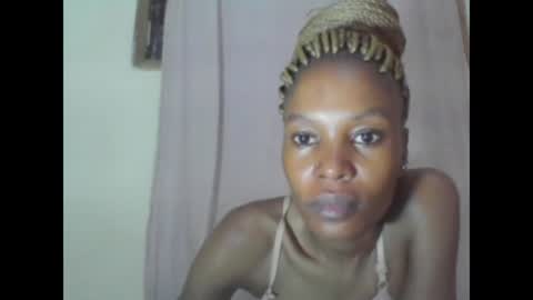 ESTHER online show from February 2025 02:19:01 AM