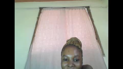 ESTHER online show from February 2025 09:58:01 AM