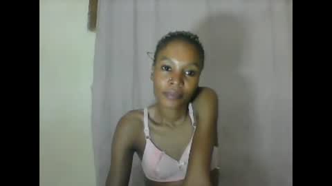 ESTHER online show from March 2025 06:11:01 PM