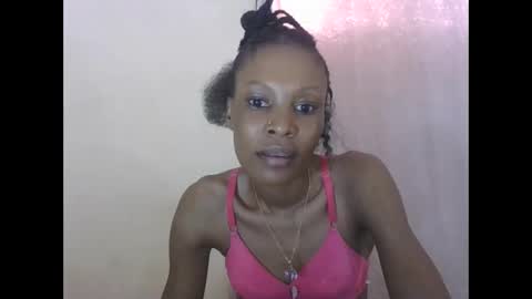 ESTHER online show from September 2025 02:11:02 PM