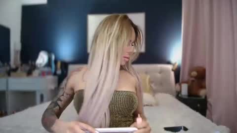 Queen Kylie online show from September 2025 04:32:02 PM