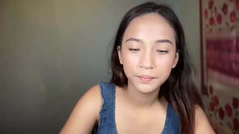 Snapshot of sweetsexy_miax chatting on November 2025 01:17:02 PM Mia online show from November 2025 01:17:02 PM