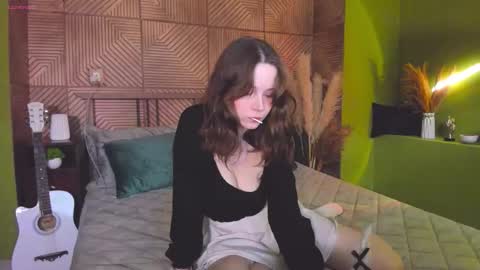Snapshot of sweetshy_ chatting on September 2025 01:44:02 PM Alice online show from September 2025 01:44:02 PM