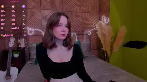 Snapshot of sweetshy_ chatting on October 2025 01:41:02 PM Alice online show from October 2025 01:41:02 PM