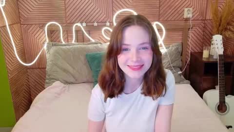 Snapshot of sweetshy_ chatting on November 2025 01:42:02 PM Alice online show from November 2025 01:42:02 PM